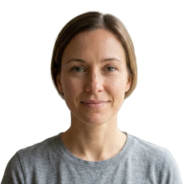 After effect preview for an adult woman passport photo